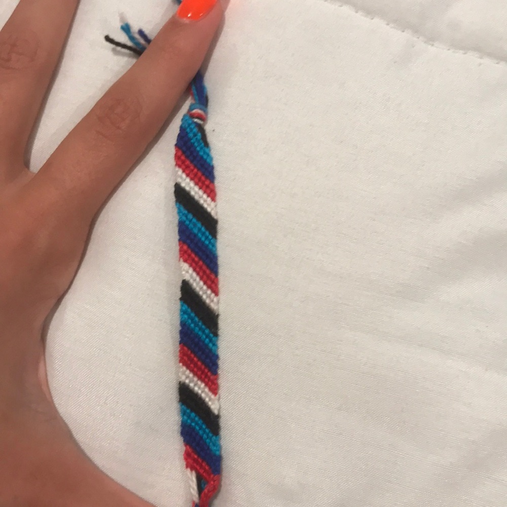 HANDMADE kids friendship bracelet !